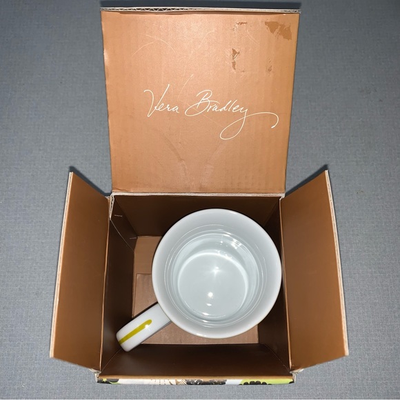 VERA BRADLEY Retired 2013 COCOA MOSS Brown Porcelain Mug Microwave DW Safe NIB - Picture 9 of 10